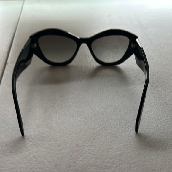 Women’s Black Prada Sunglasses New with box but no Price tag. - Picture 5 of 16